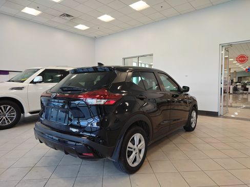 Used 2024 Nissan Kicks S FWD image 3