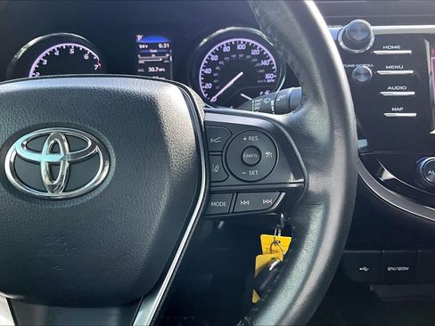 Used 2020 Toyota Camry SE FWD image 22