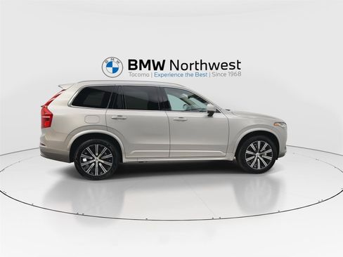 Used 2023 Volvo XC90 B5 Core w/ Protection Package Premier image 4