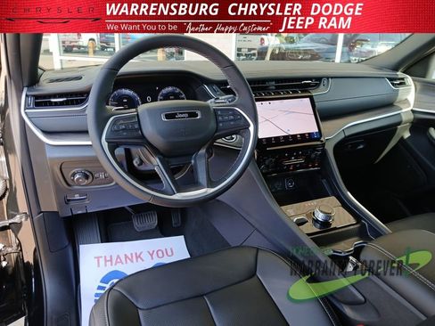 New 2025 Jeep Grand Cherokee L Limited w/ Luxury Tech Group II image 15