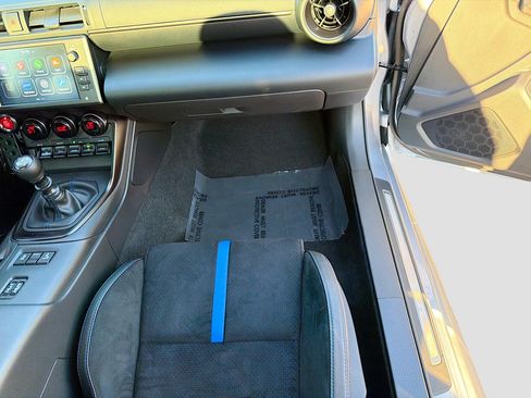 Used 2025 Subaru BRZ tS image 17