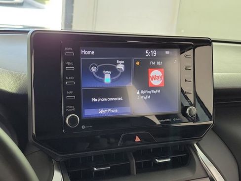 Used 2021 Toyota Venza LE AWD/4WD image 28