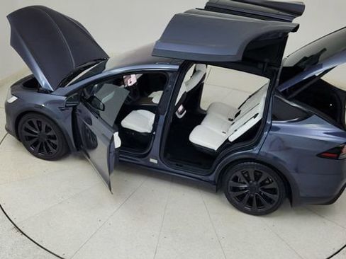 Used 2022 Tesla Model X image 84