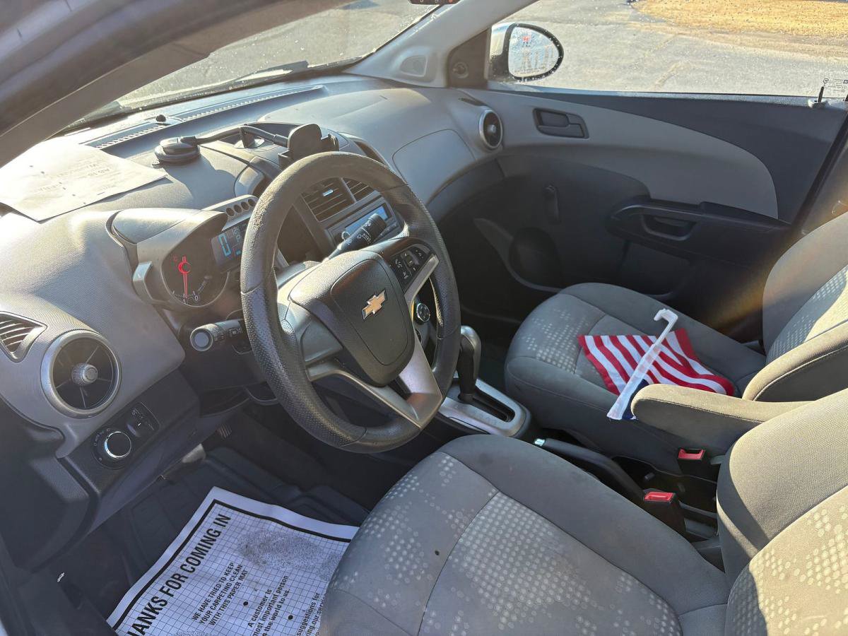 Used 2015 Chevrolet Sonic LS FWD image 9