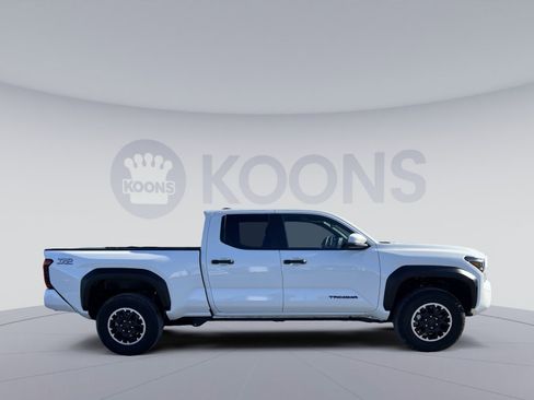 Used 2025 Toyota Tacoma TRD Off-Road image 8