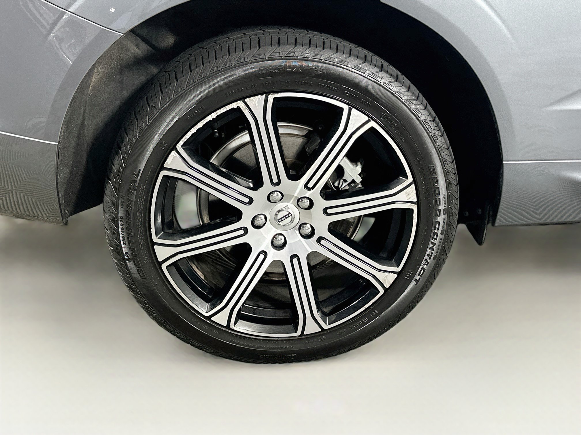 Used 2021 Volvo XC60 T8 Inscription w/ Advanced Package AWD/4WD image 11