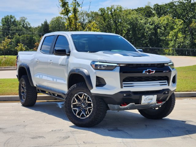 Used 2024 Chevrolet Colorado ZR2 w/ Safety Package AWD/4WD image 1