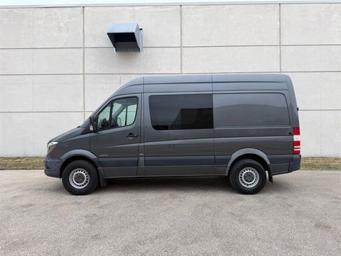 Used 2015 Mercedes-Benz Sprinter 2500 image 8