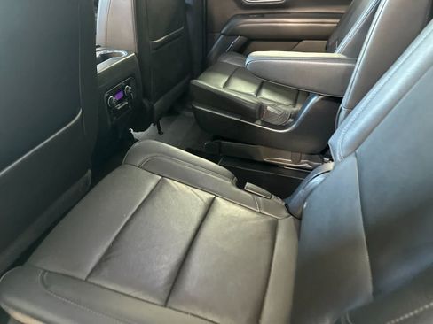 Used 2022 Chevrolet Suburban Z71 w/ Z71 Off-Road Package AWD/4WD image 5