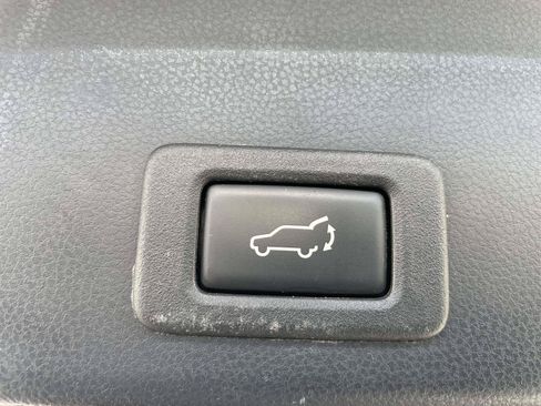 Used 2019 Subaru Ascent Touring AWD/4WD image 11
