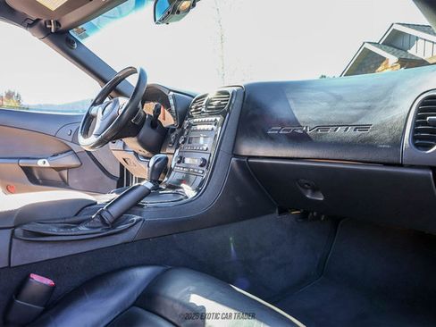 Used 2010 Chevrolet Corvette Coupe w/ 1LT RWD image 28