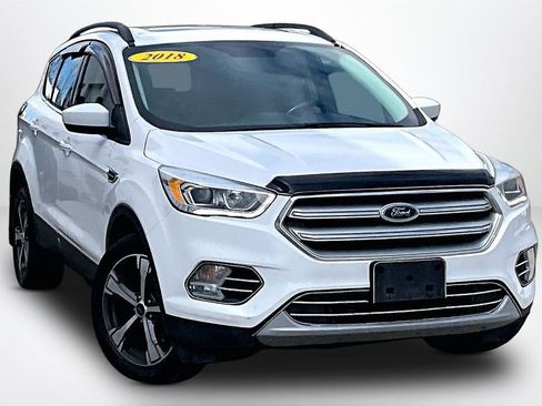 Used 2018 Ford Escape SEL w/ Canadian Touring Package image 3