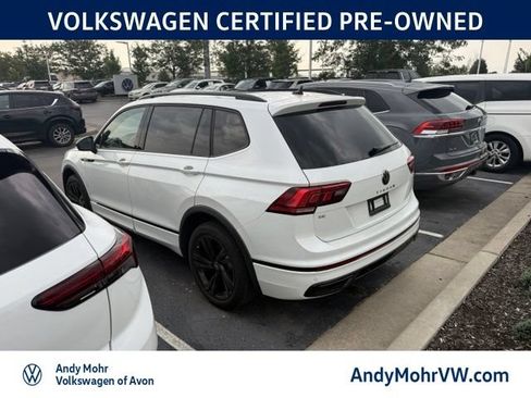 Used 2024 Volkswagen Tiguan SE R-Line AWD/4WD image 3