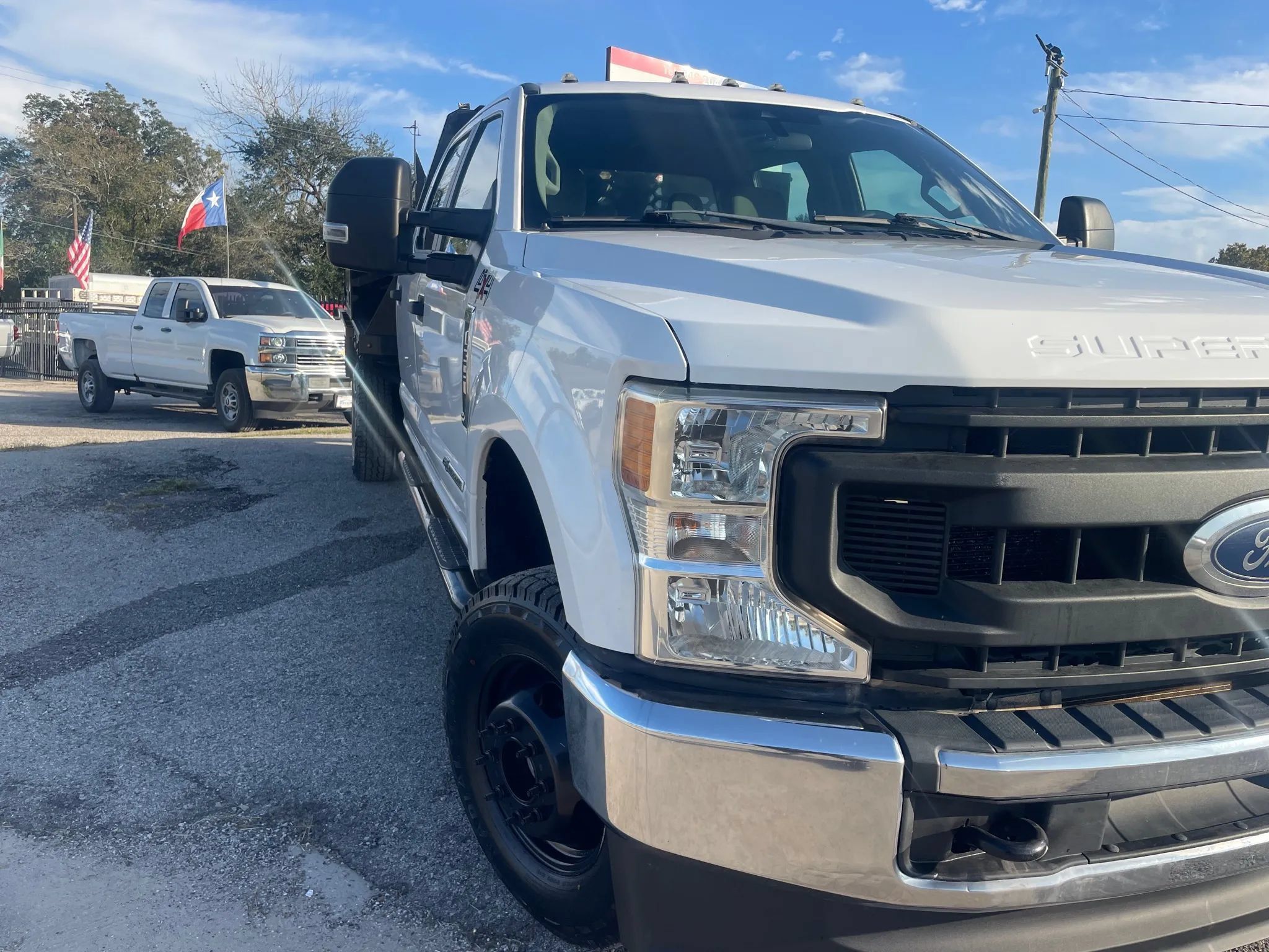 Used 2020 Ford F350 XL w/ Power Equipment Group AWD/4WD image 3