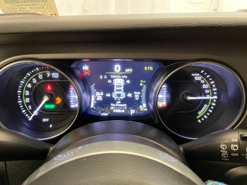 Used 2021 Jeep Wrangler Unlimited Rubicon 4xe w/ Safety Group AWD/4WD image 15