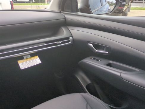 New 2026 Hyundai Tucson SE image 19