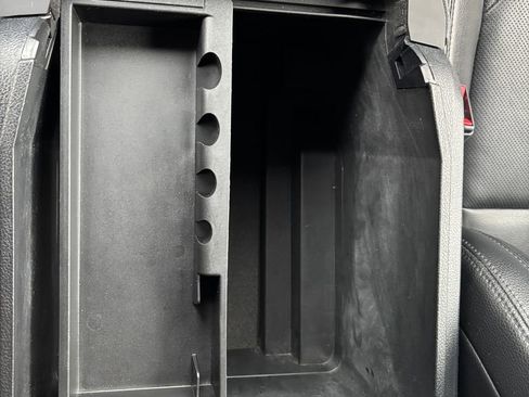 Used 2021 Ford Expedition Limited image 33