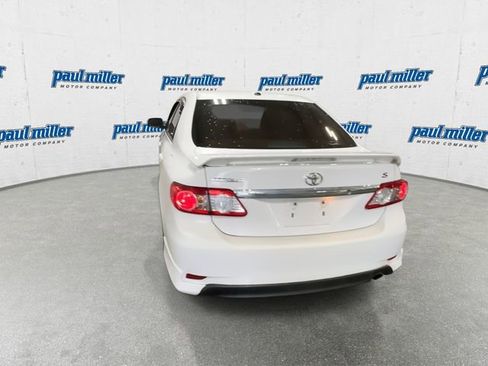 Used 2011 Toyota Corolla S image 9