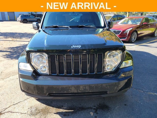 Used 2012 Jeep Liberty Sport AWD/4WD image 8
