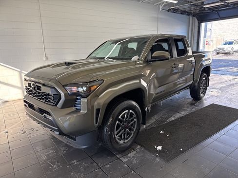 New 2026 Toyota Tacoma TRD Sport image 4