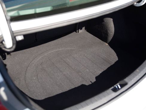 Used 2018 Hyundai Elantra SE image 21