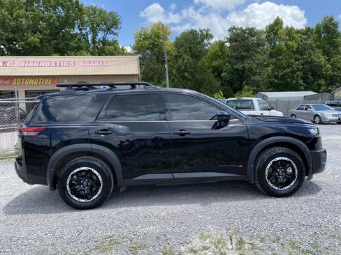 Used 2024 Nissan Pathfinder Rock Creek AWD/4WD image 4
