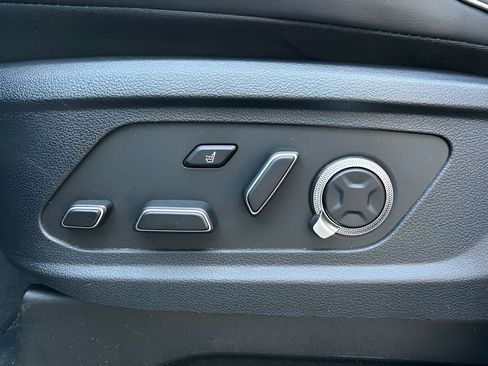 Used 2023 Hyundai Palisade Calligraphy image 23