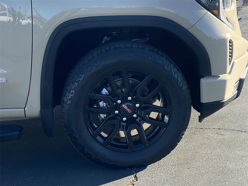 Used 2022 GMC Sierra 1500 Elevation w/ X31 Off-Road Package image 45