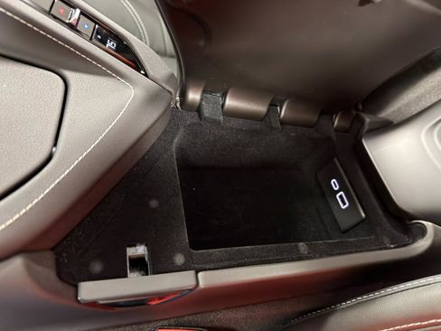 Used 2025 Chevrolet Corvette Stingray Convertible w/ 1LT RWD image 50