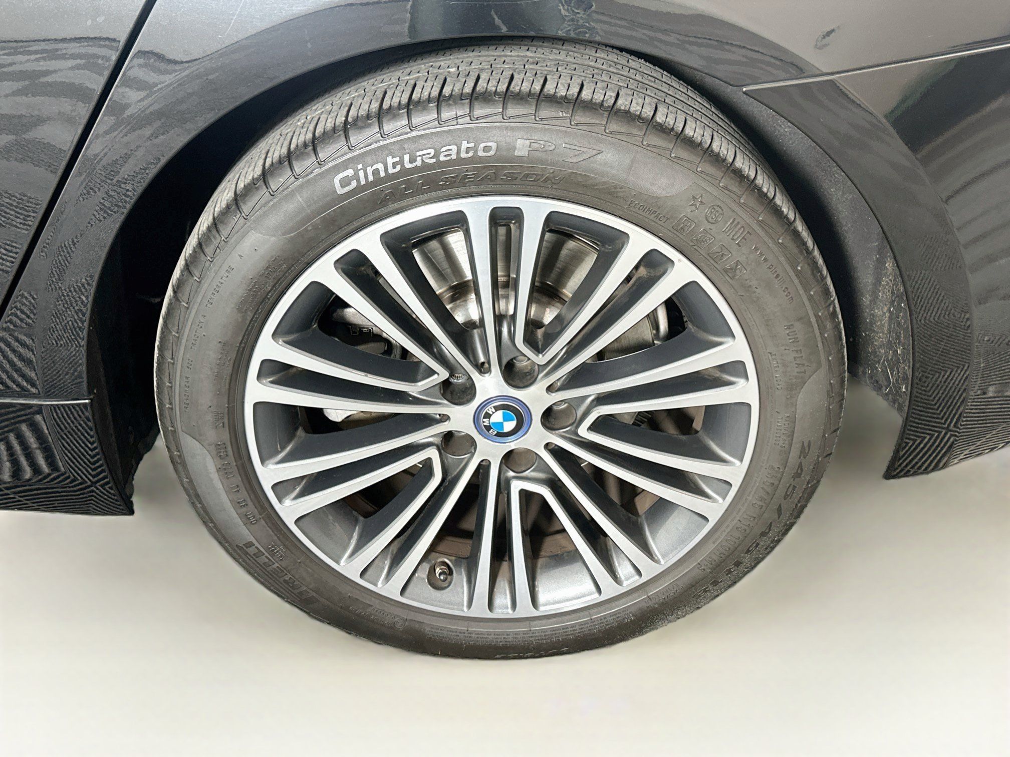 Used 2018 BMW 530e RWD image 11