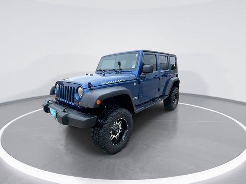 Used 2010 Jeep Wrangler Unlimited Rubicon w/ Dual Top Group AWD/4WD image 4