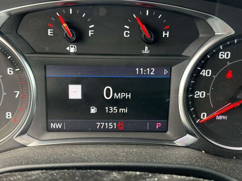 Used 2023 GMC Acadia SLT w/ Preferred Package FWD image 29