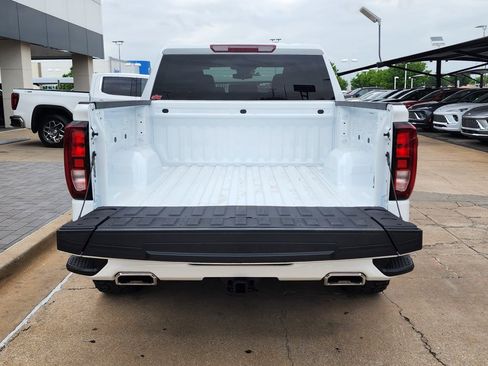 New 2026 GMC Sierra 1500 Elevation w/ LPO, Elevation Black Package AWD/4WD image 46
