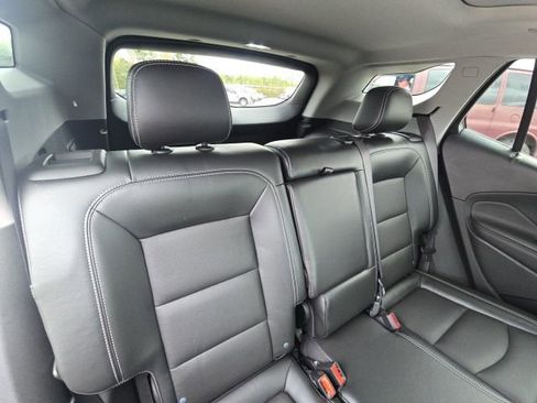 Used 2022 GMC Terrain SLT image 15