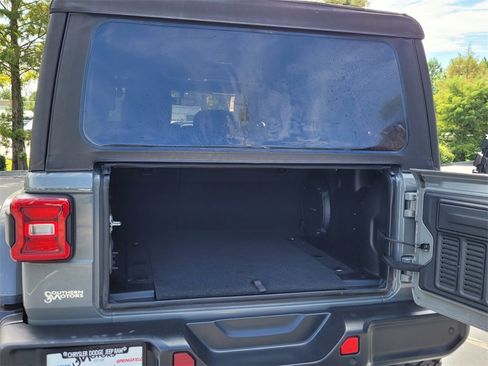 Used 2021 Jeep Wrangler Unlimited Rubicon image 13