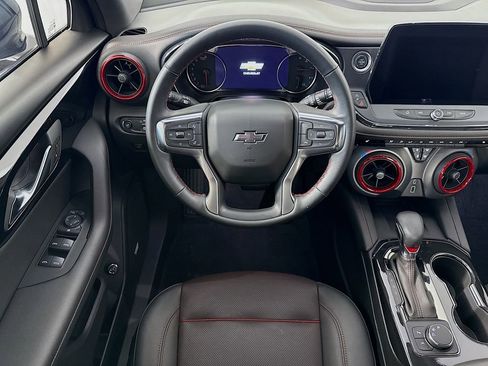 Used 2025 Chevrolet Blazer RS w/ Driver Confidence II Package image 10