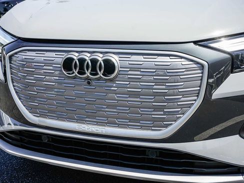 Used 2023 Audi Q4 e-tron Premium Plus w/ Premium Plus RWD image 8