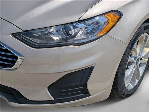 Used 2019 Ford Fusion SE FWD image 11