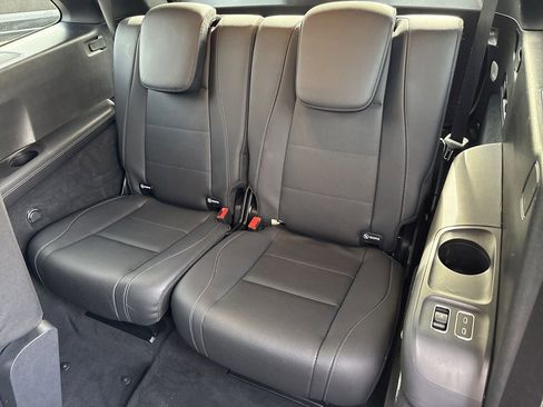 Used 2024 Mercedes-Benz GLS 450 4MATIC image 16