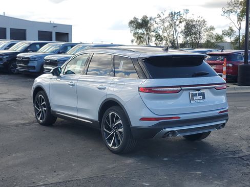 New 2026 Lincoln Corsair Reserve image 3