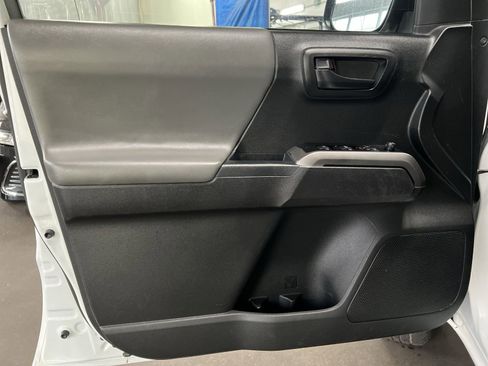 Used 2022 Toyota Tacoma SR5 image 14