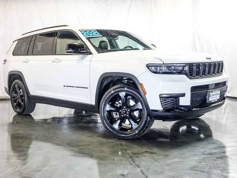 Used 2021 Jeep Grand Cherokee L Laredo AWD/4WD image 2