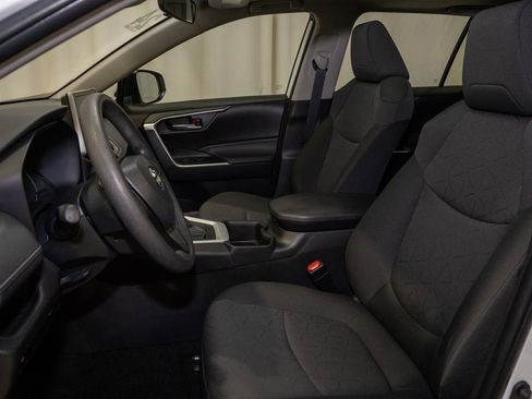 Used 2024 Toyota RAV4 XLE image 12