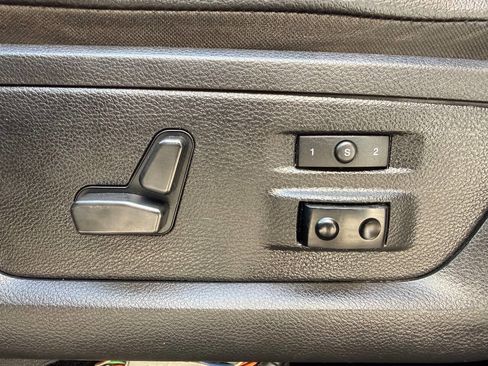 Used 2018 RAM 3500 Laramie w/ Convenience Group image 18