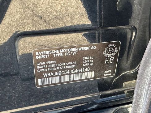 Used 2018 BMW M550i xDrive image 39