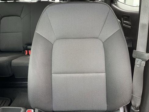 Used 2024 Chevrolet Colorado W/T RWD image 19