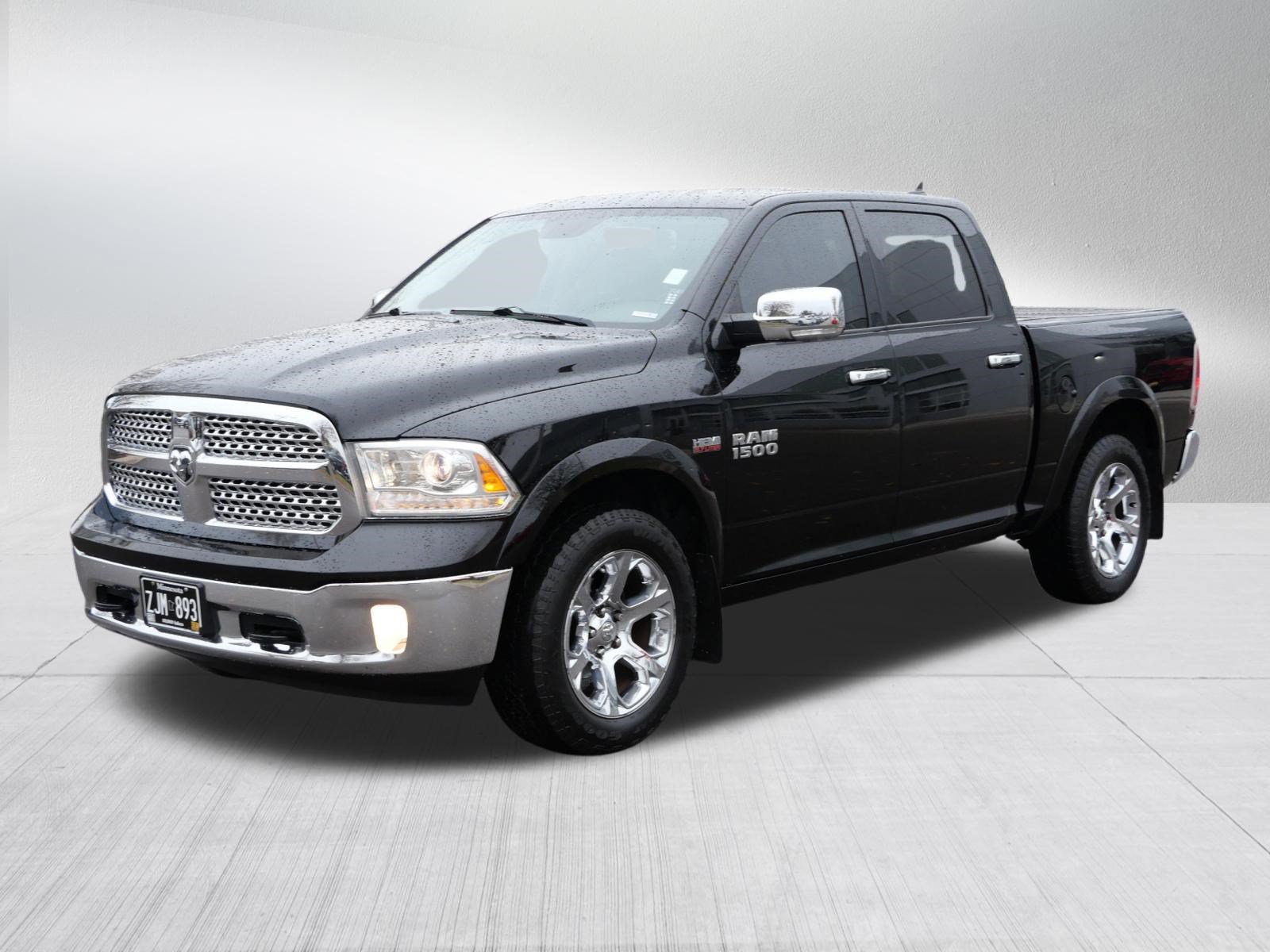 Used 2015 RAM 1500 Laramie w/ Convenience Group AWD/4WD image 3