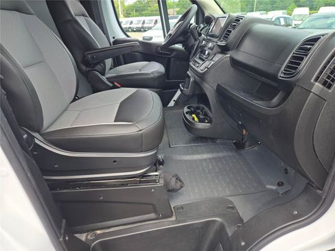 Used 2026 RAM ProMaster 2500 w/ Convenience Group FWD image 16