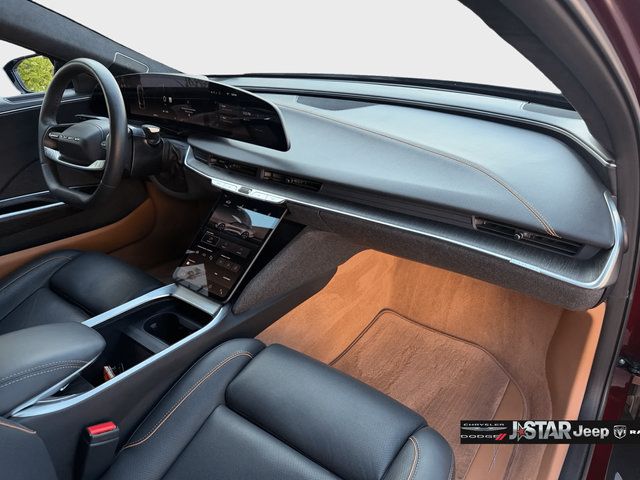 Used 2025 Lucid Air Touring AWD/4WD image 18