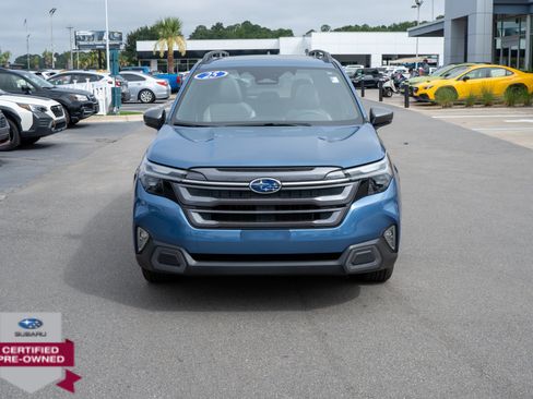 Used 2025 Subaru Forester Limited w/ Popular Package #2 AWD/4WD image 8